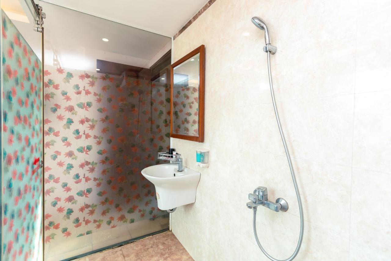Oyo 653 Huong Thao Hotel Hanoi Zewnętrze zdjęcie